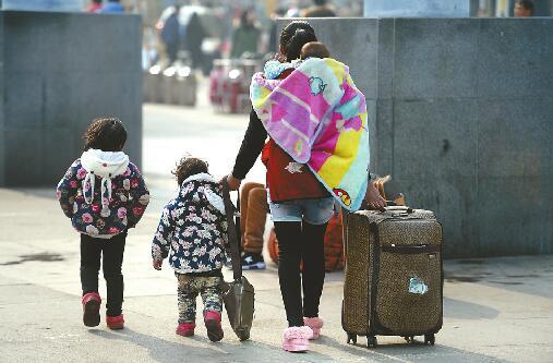 春运大幕今日开启：尽量提前到站取票 宠物不让上火车